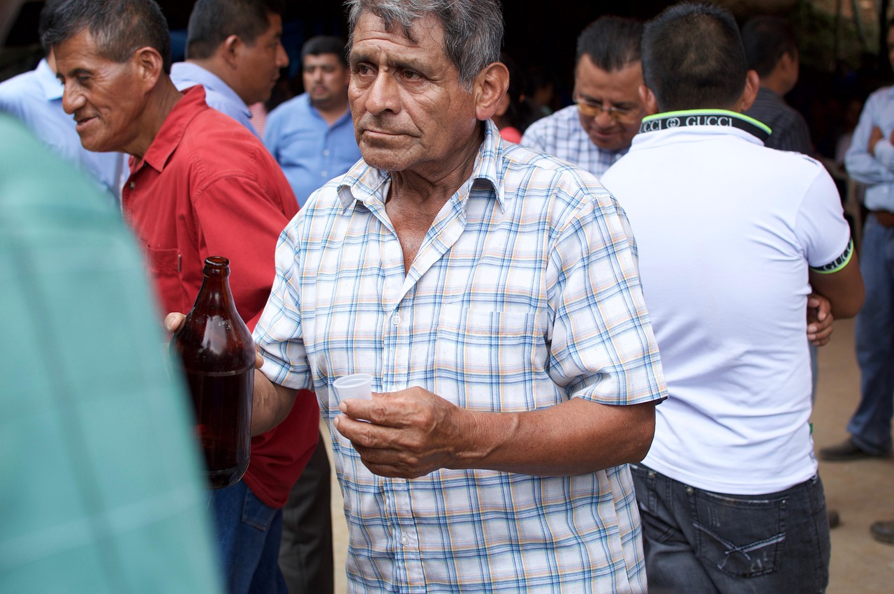 かぶれない白髪染めで人気の市販男性向け製品は？